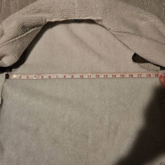 Sustina Fleece Wrap Vest Size Medium in Brown - Picture 5 of 6